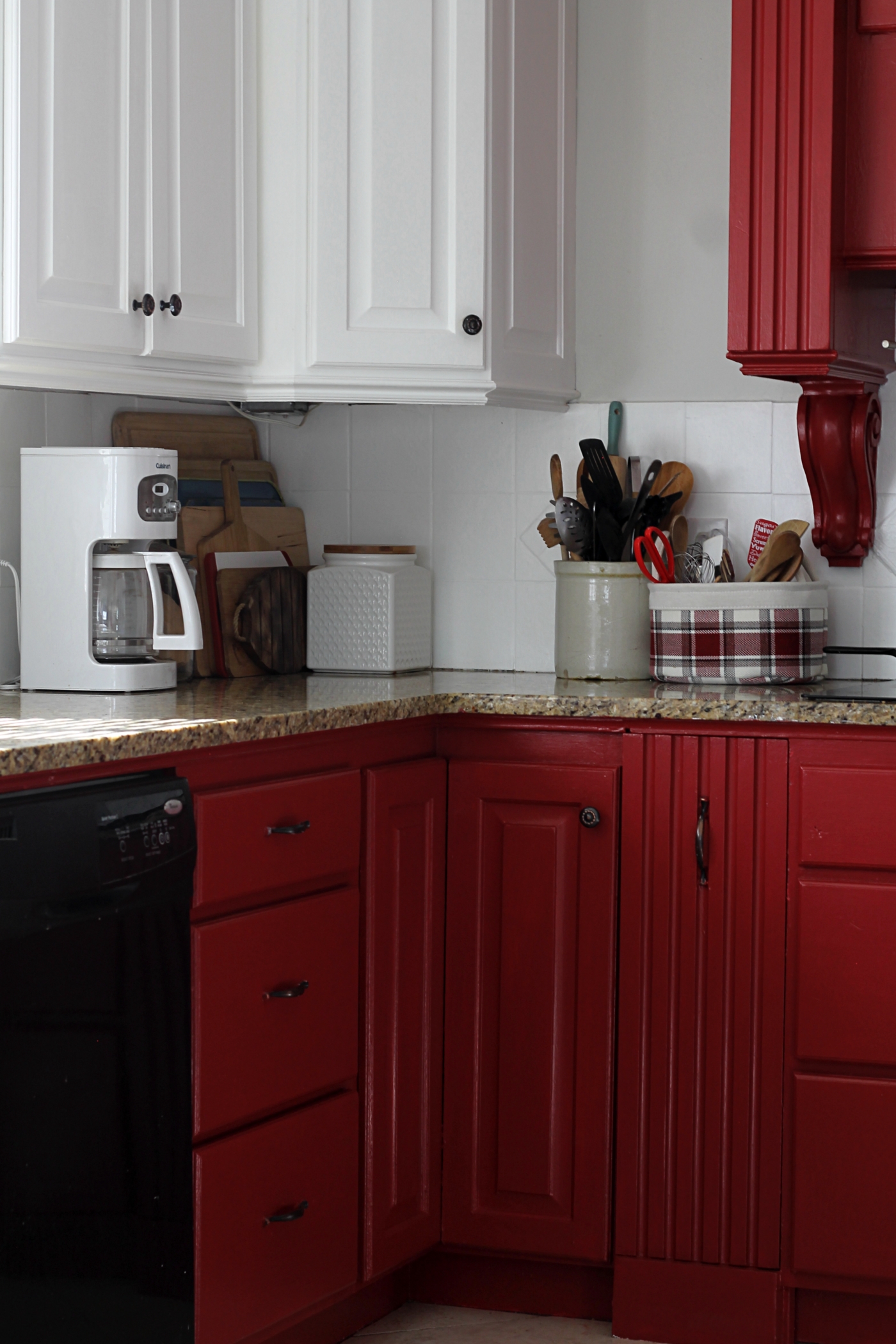 https://thewickerhouse.com/wp-content/uploads/2021/04/red-and-white-cabinets-A.jpg