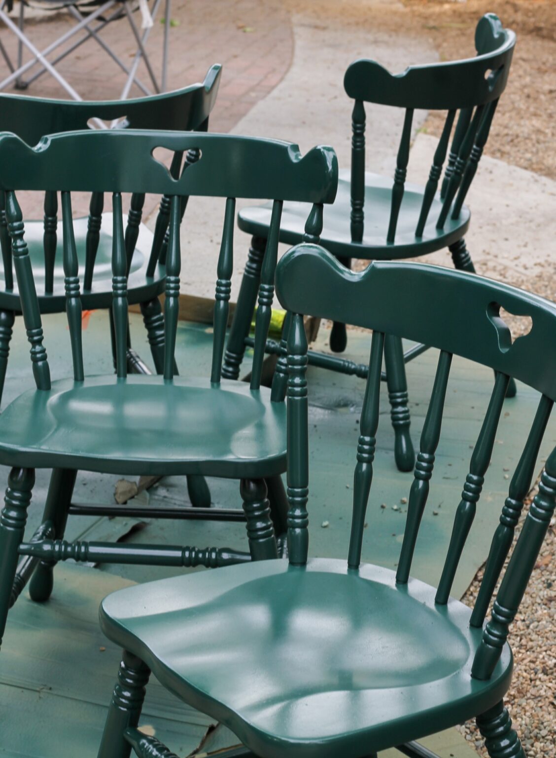 Painting Wicker and Dining Room Chairs Hunter Green - The Wicker House