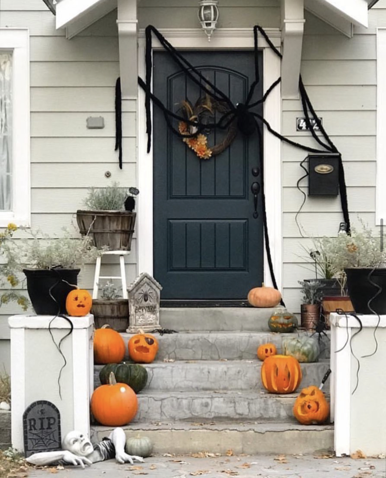 15+ Halloween Decorating Ideas - The Wicker House