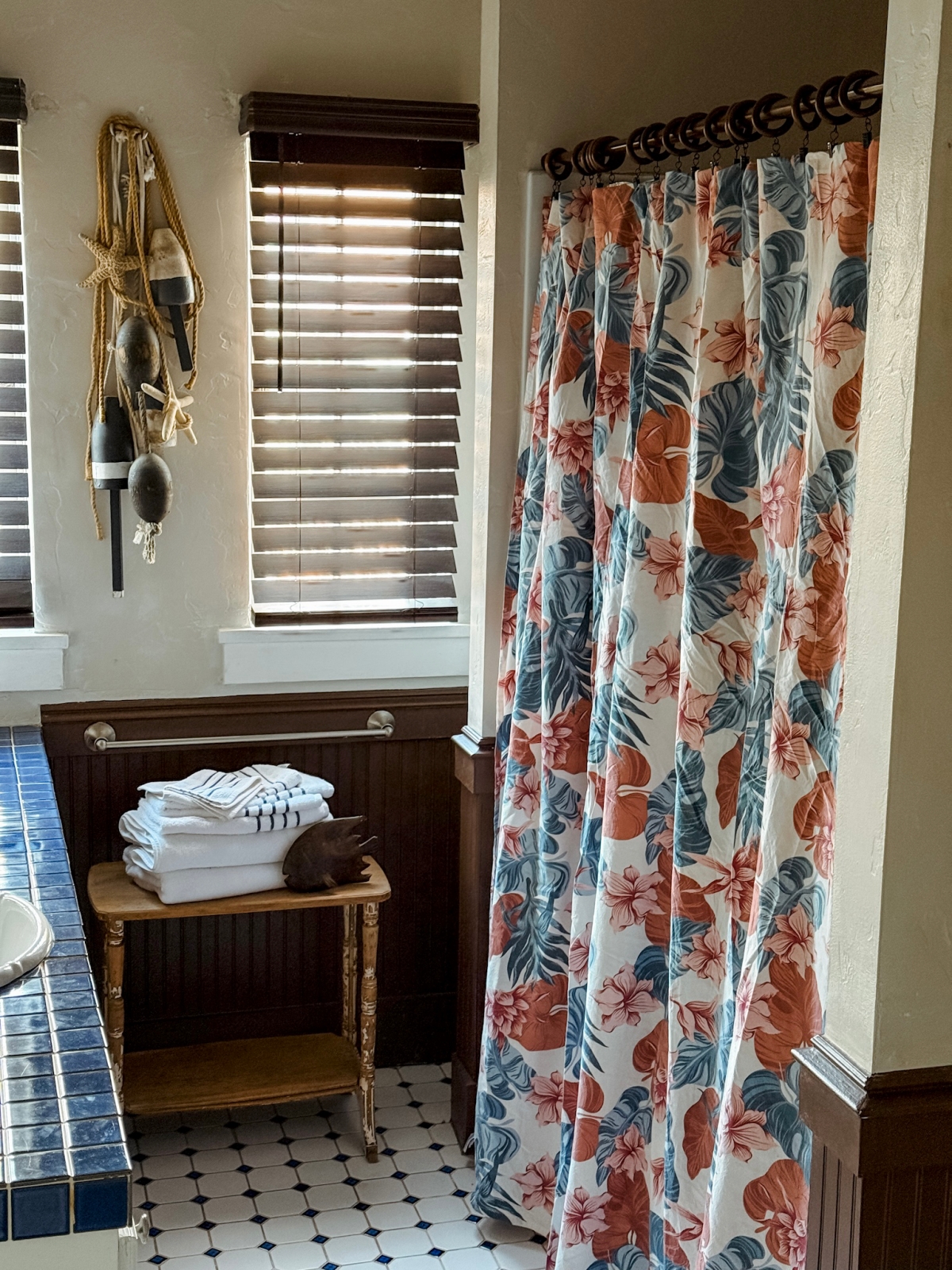 How Thrift Store Curtain Rings Gave my Bathroom a Cozy Makeover